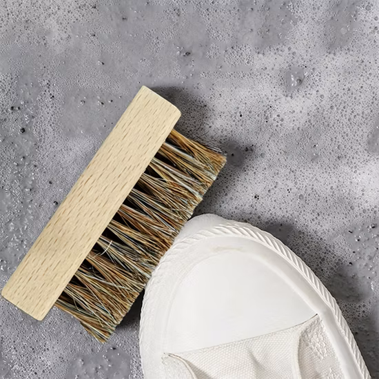 Daan Travel Size Wooden Shoe Brush with PP and Nylon Bristles